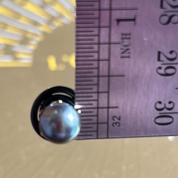 Black Pearl Stud Earrings - Picture 9 of 13